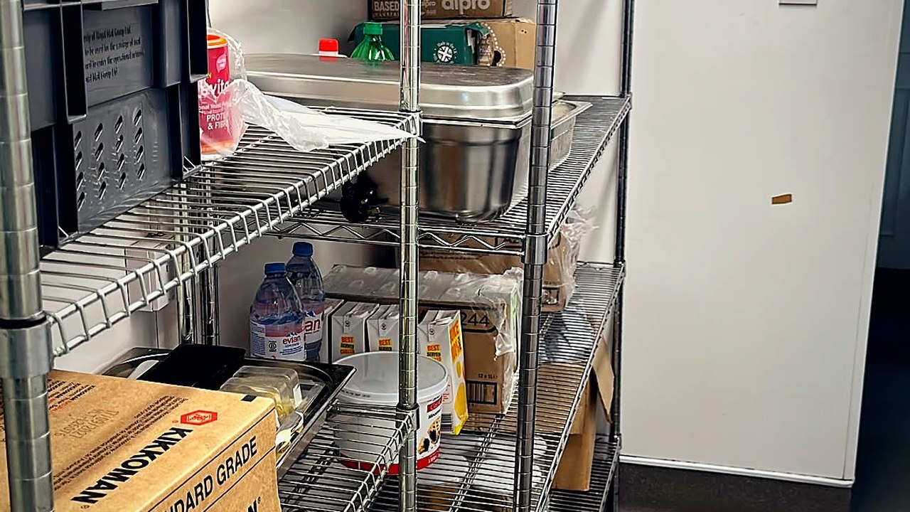 Dry store shelving
